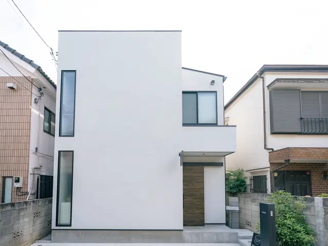 曲がって二件目の建物がつかだ鍼灸マッサージ院です。